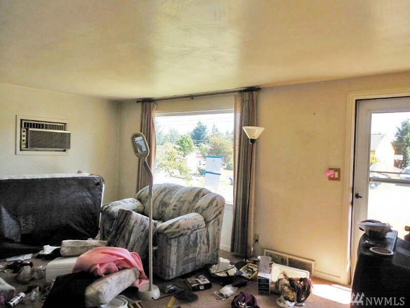 Property Photo:  410 SW 138th St  WA 98166 