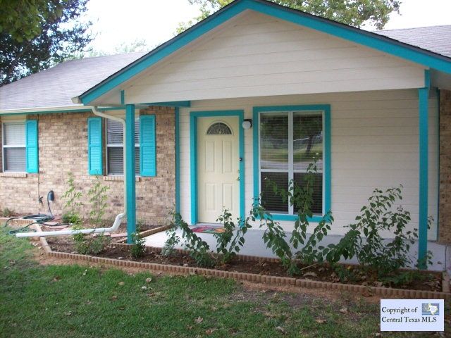 Property Photo: 164 Country Way TX 78656