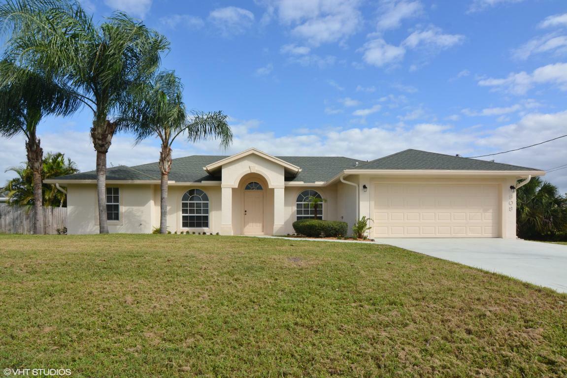 Property Photo: 909 SW Idol Avenue FL 34953