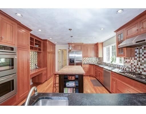 Property Photo:  4 Ladyslipper Ln  MA 01720 