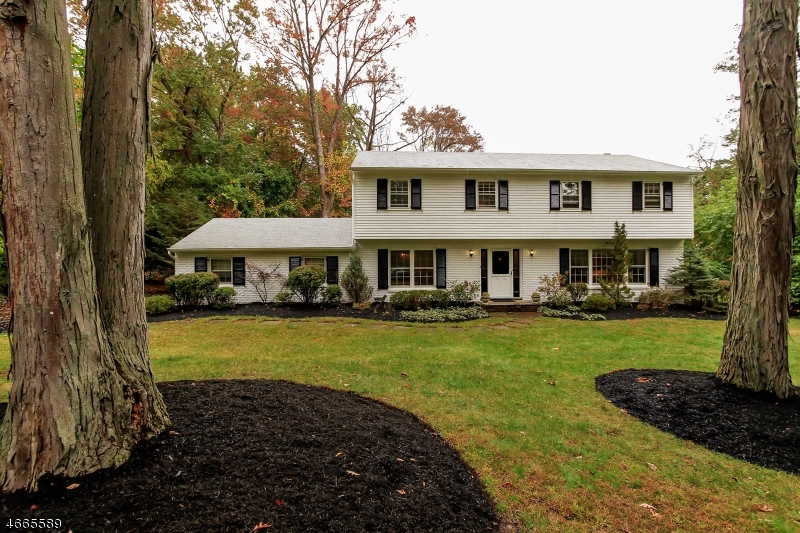 Property Photo:  7 Ripplewood Dr  NJ 07458 