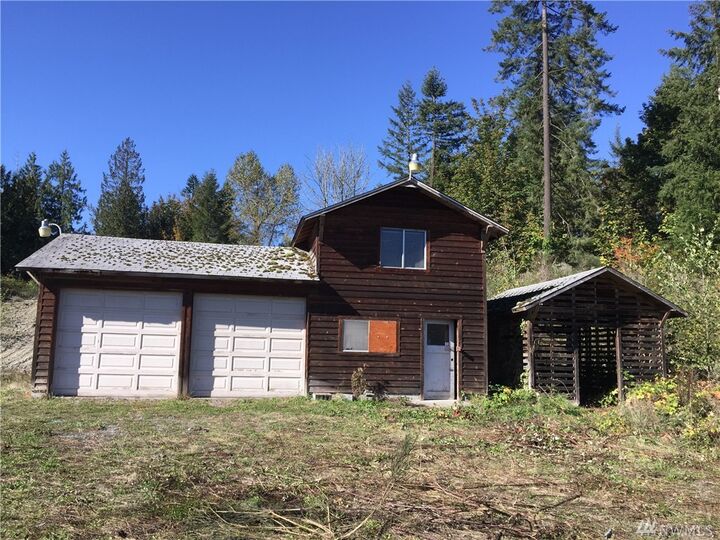 Property Photo: 28521 Orting Kapowsin Hwy E WA 98338