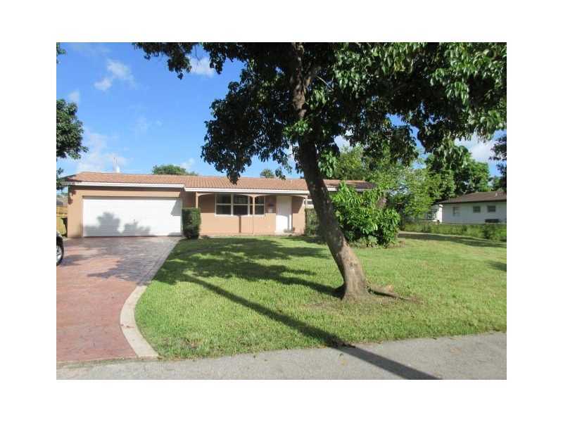 Property Photo:  4230 SW 74th Ave  FL 33314 