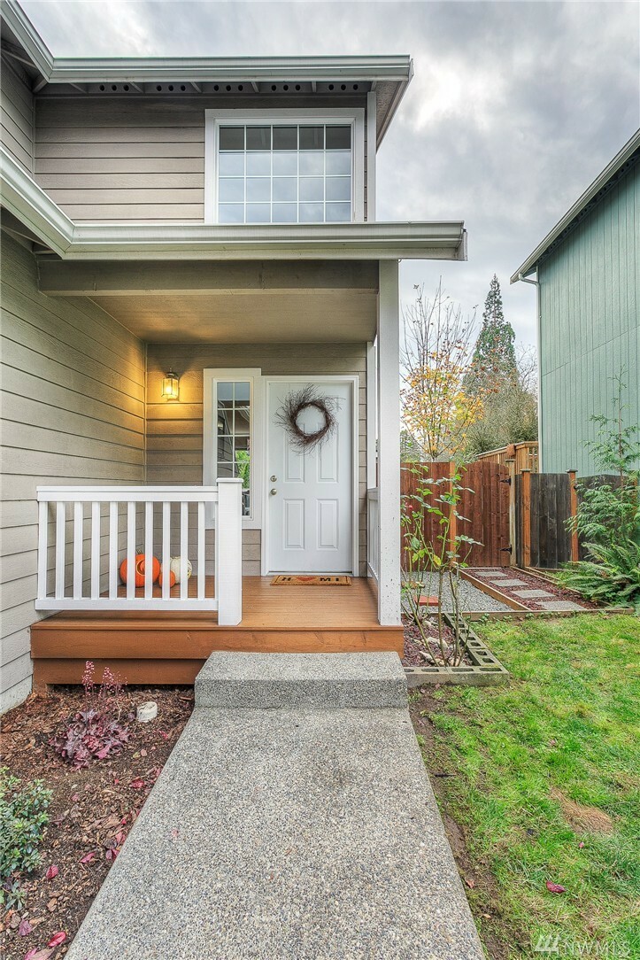 Property Photo:  908 177th Place SW  WA 98037 