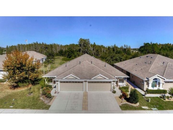 Property Photo:  31809 Larkenheath Drive  FL 33543 