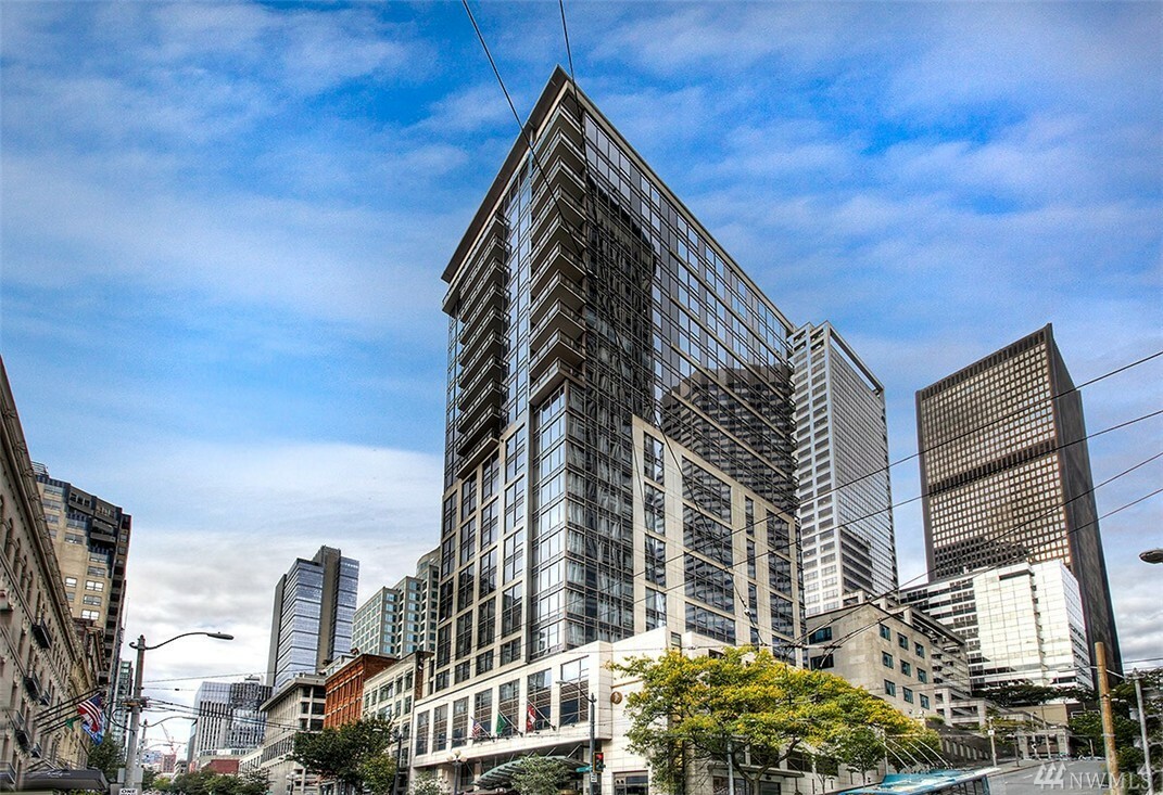 Property Photo: 1000 1st Ave 1502 WA 98104