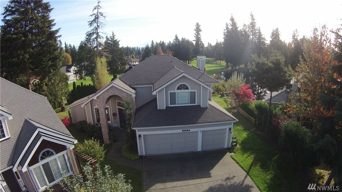 Property Photo:  25524 224th Ct SE  WA 98038 