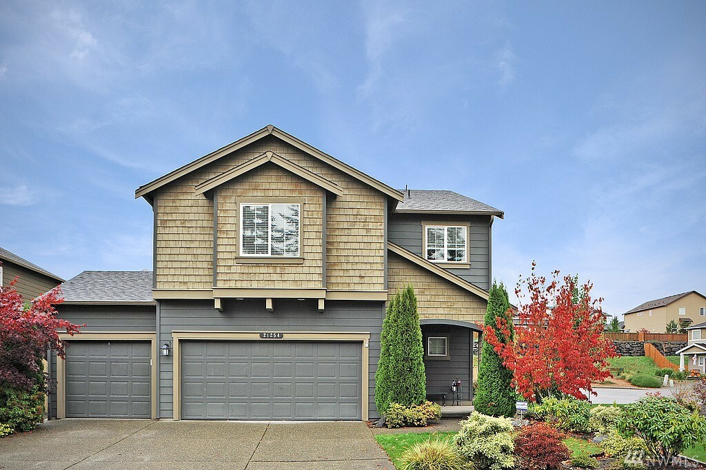 Property Photo:  21254 SE 275th Ct  WA 98038 