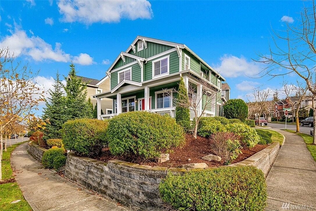 Property Photo:  2501 NE Magnolia Street  WA 98029 