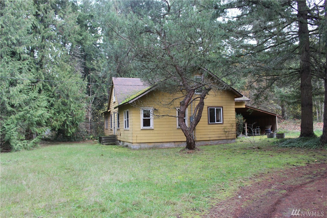 Property Photo:  5818 80th St E  WA 98371 