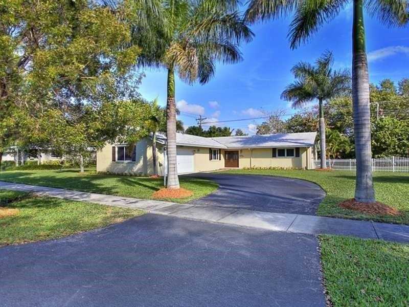 Property Photo: 8815 SW 160th St FL 33157