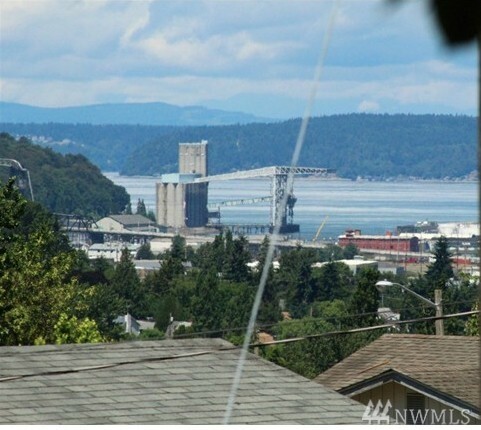 Property Photo: 3791 E Roosevelt Ave WA 98404