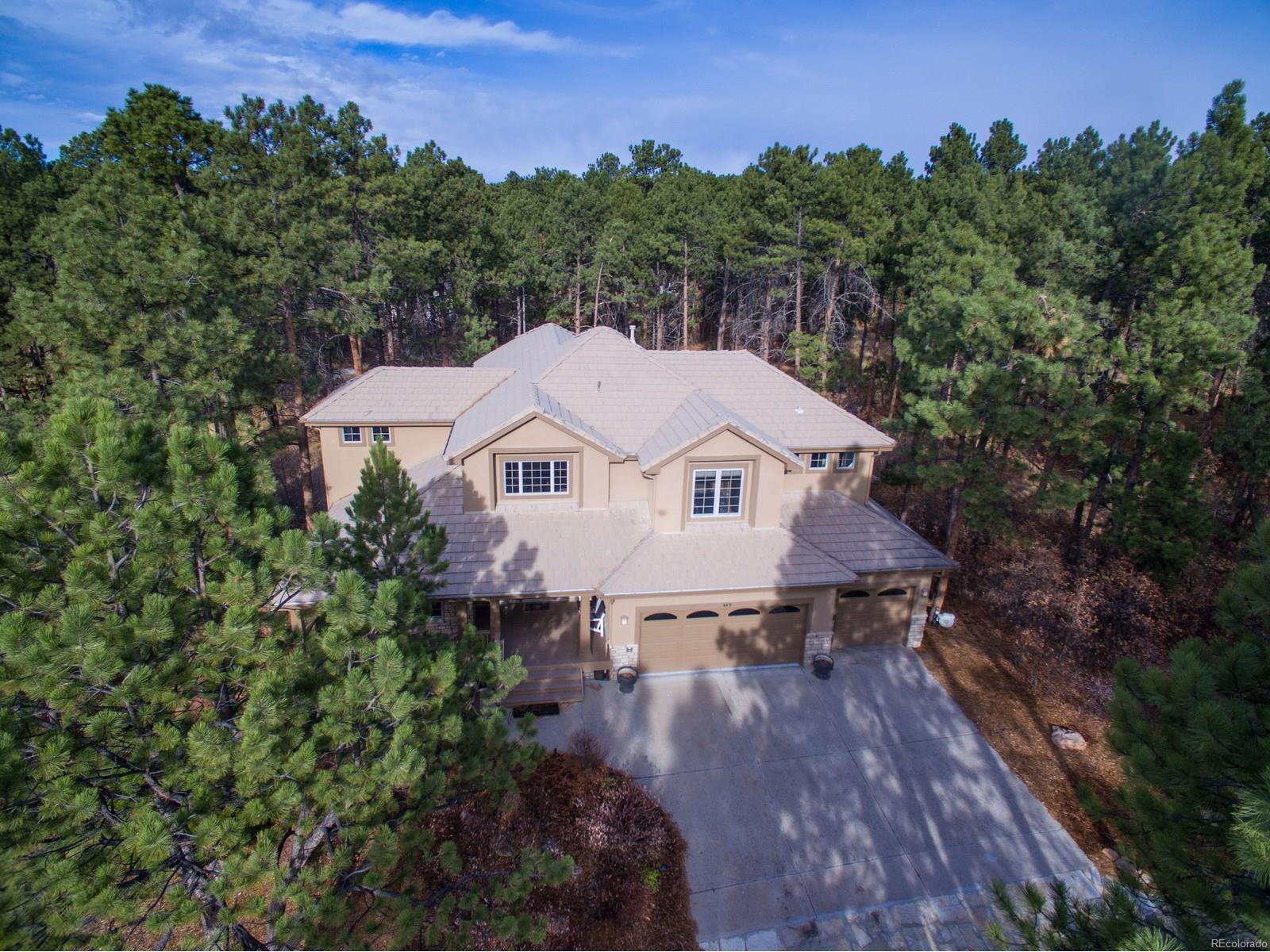 Property Photo: 445 Saxon Place CO 80108