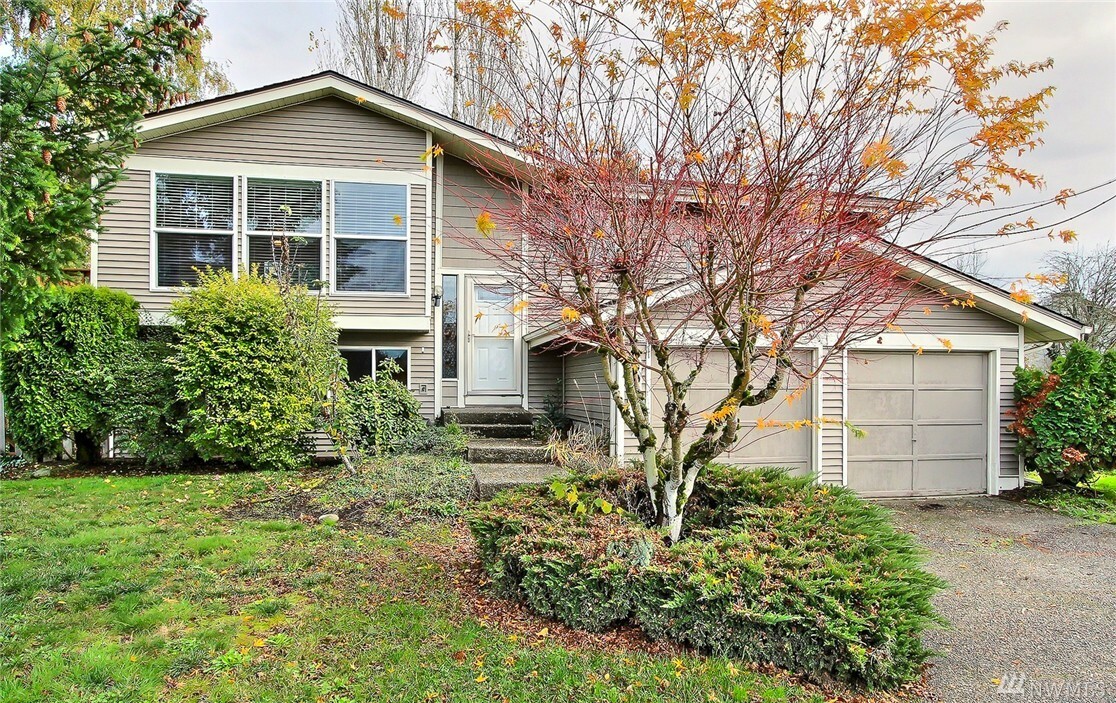 Property Photo: 6027 35th Place SE WA 98092