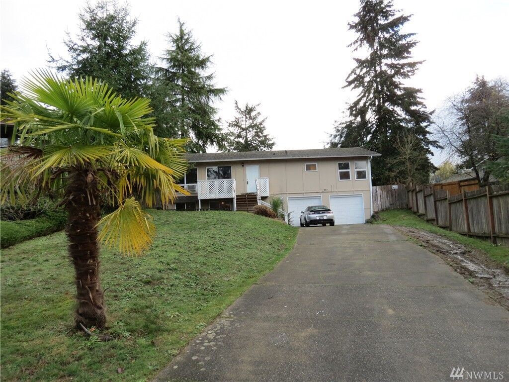 Property Photo:  30334 9th Ave S  WA 98003 