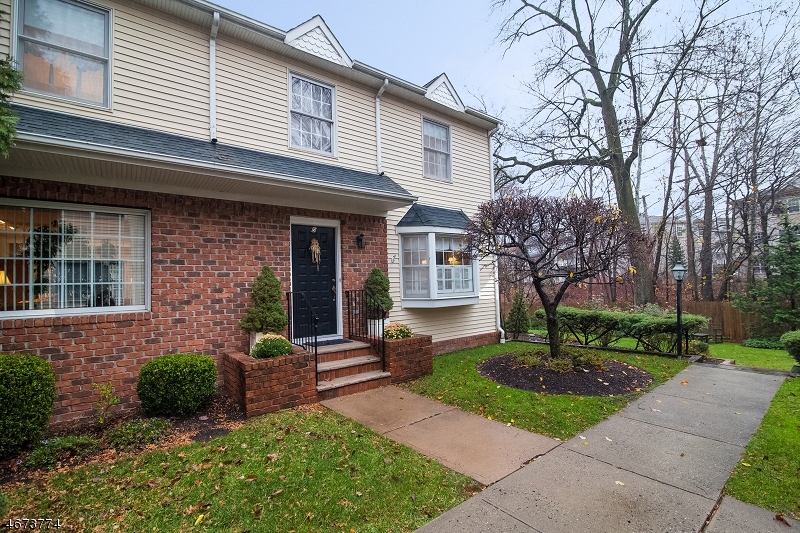 Property Photo:  52 Springfield Ave, Unit D  NJ 07901 