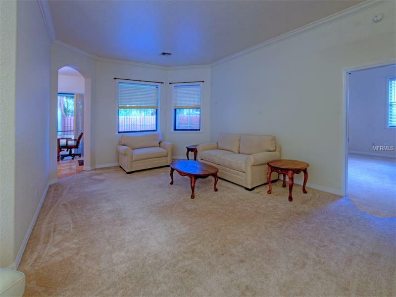 Property Photo:  1005 Twin Oaks Circle  FL 32765 