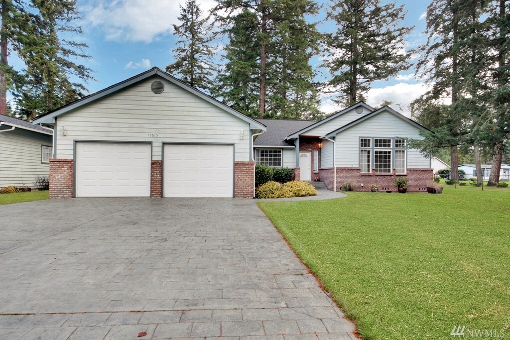 Property Photo: 15615 Waller Rd E WA 98446