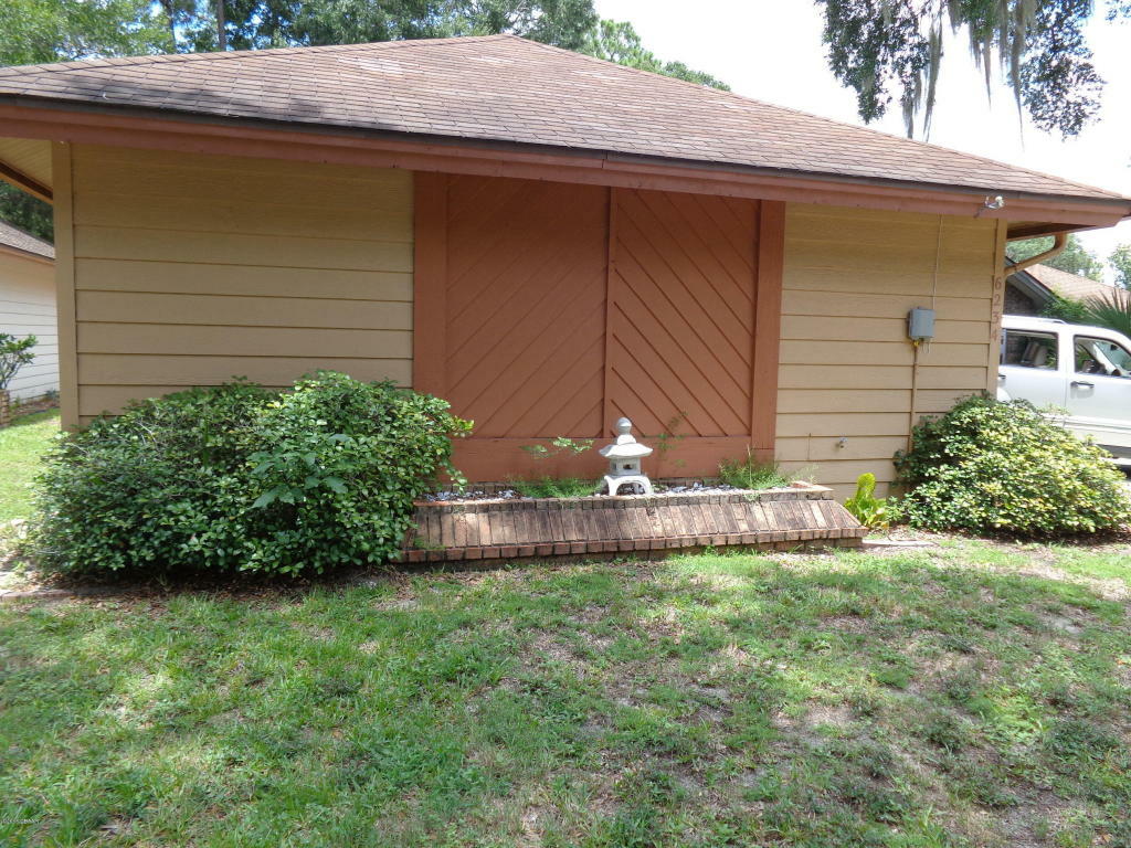 Property Photo: 6234 Klondike Drive FL 32127