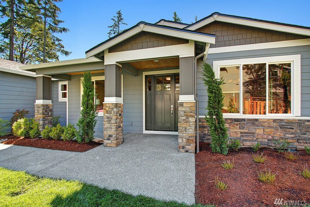 Property Photo: 18320 Sunset Wy WA 98026