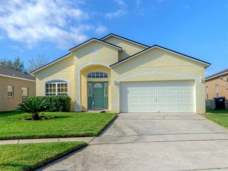 Property Photo:  424 Casting Court  FL 32825 