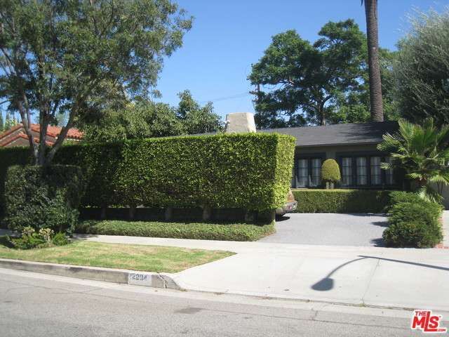 Property Photo:  204 S Clark Dr  CA 90211 