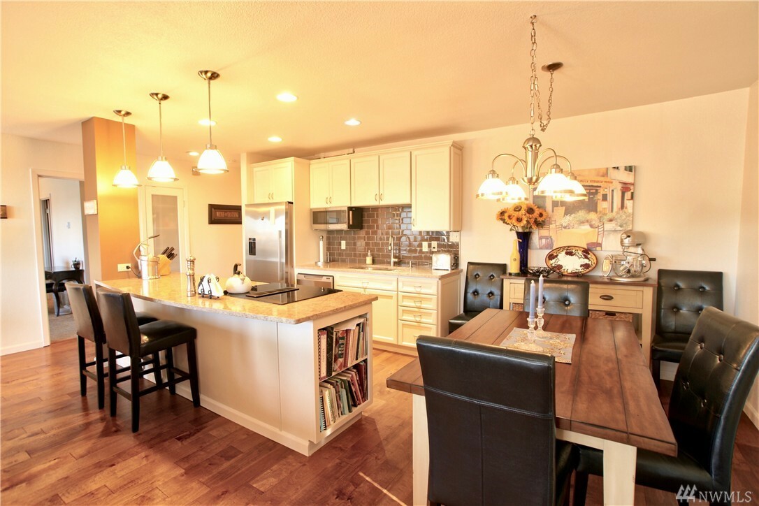 Property Photo: 8024 53rd Ave W 512 WA 98275