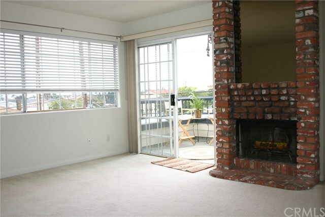 Property Photo:  722 W 19th Street 1  CA 90731 