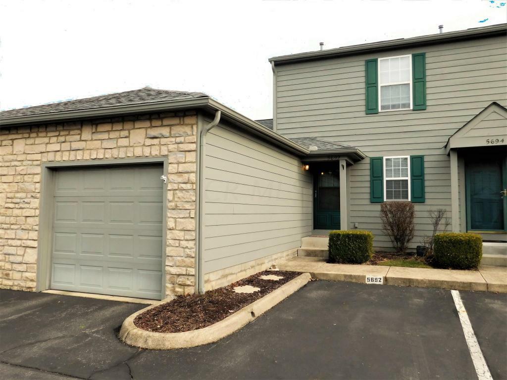 Property Photo: 5692 Blendon Place Drive OH 43230