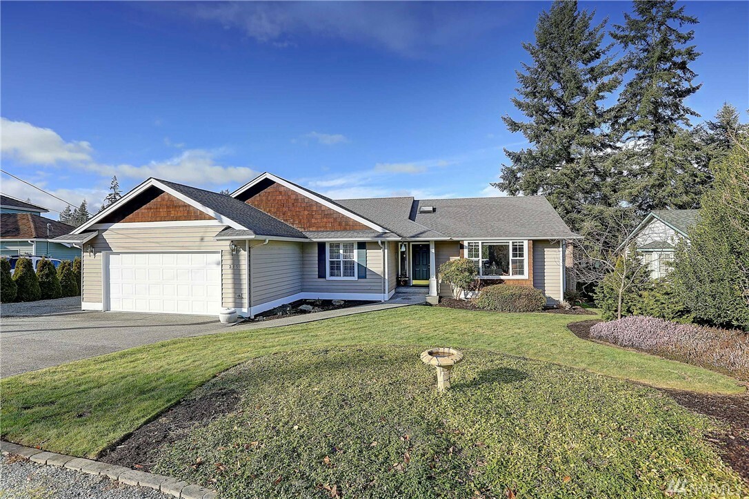 Property Photo:  315 Heather Dr  WA 98282 