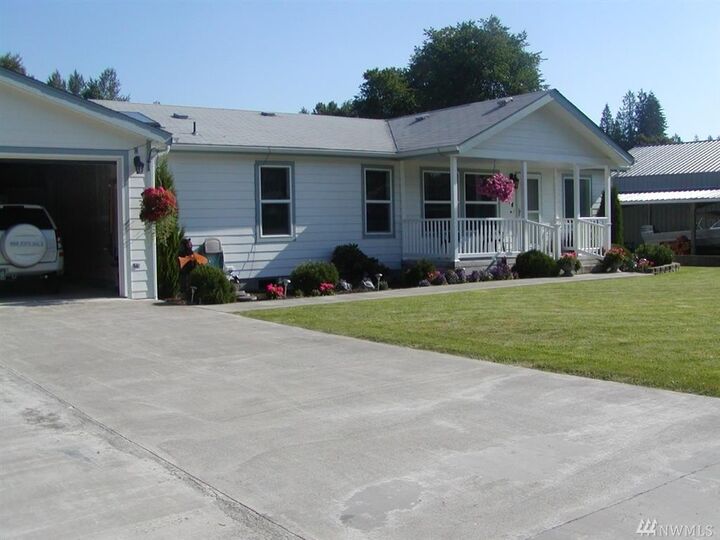 Property Photo: 794 W Main St WA 98356