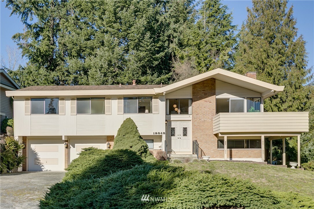 Property Photo:  12848 SE 67th Street  WA 98006 