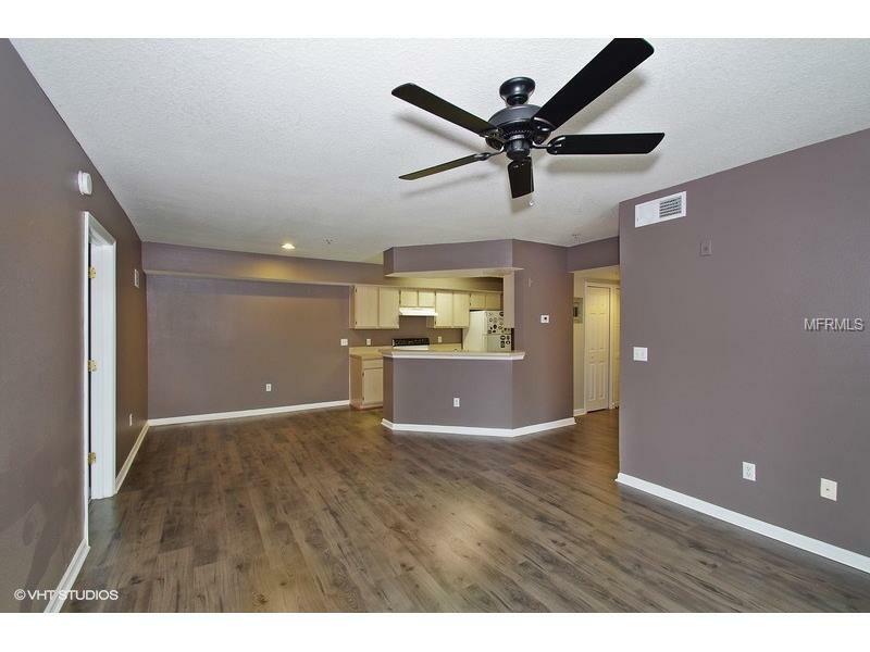 Property Photo:  814 Crest Pines Drive 935  FL 32828 