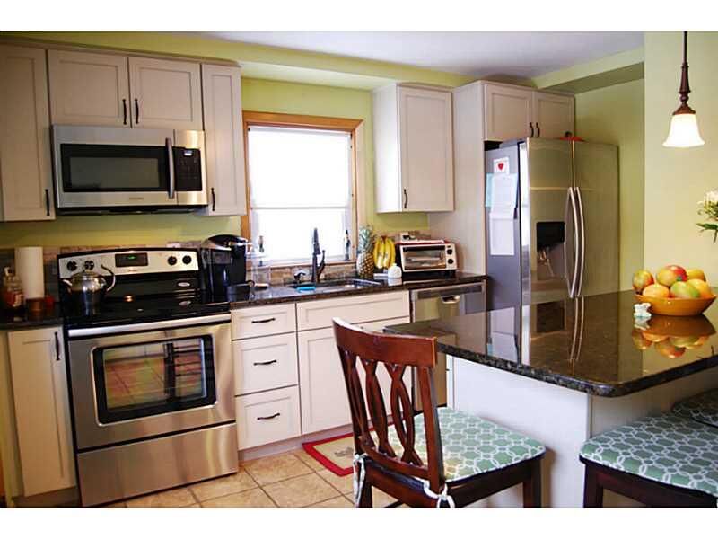 Property Photo:  45 Catalpa Avenue  RI 02915 