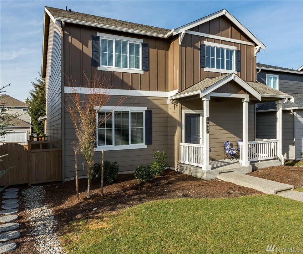 Property Photo:  17932 16th Av Ct E  WA 98387 