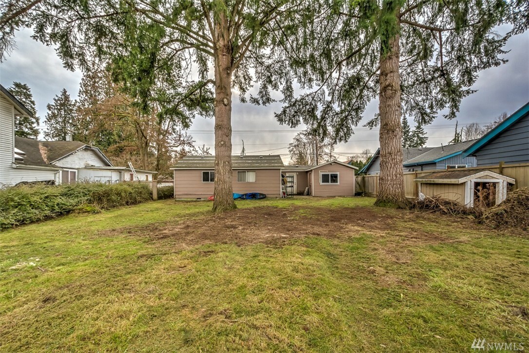 Property Photo:  5503 Grove St  WA 98270 