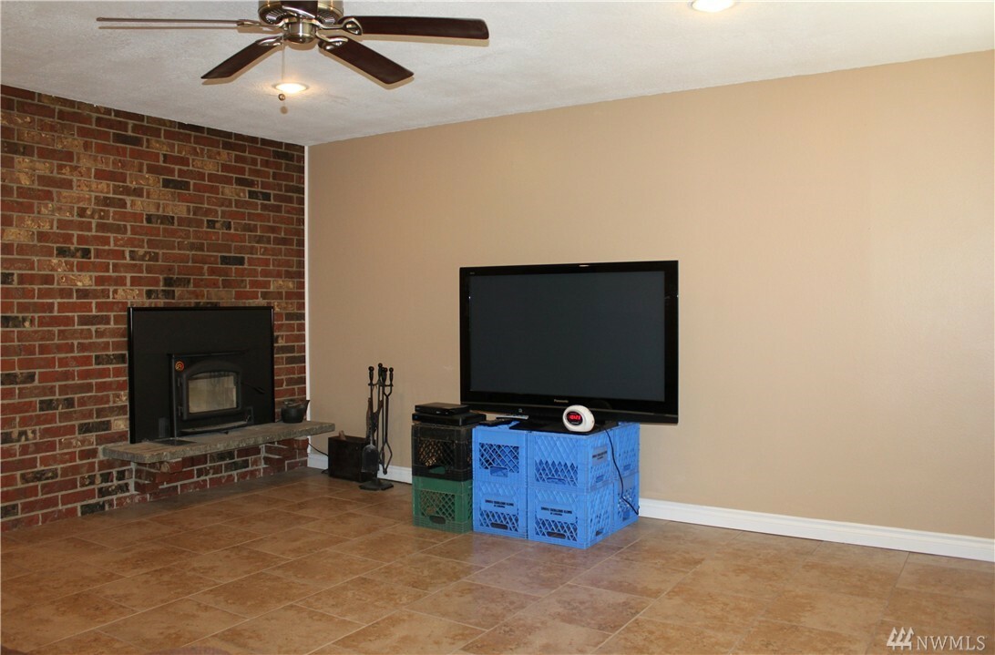 Property Photo: 6501 157th St Ct E WA 98375