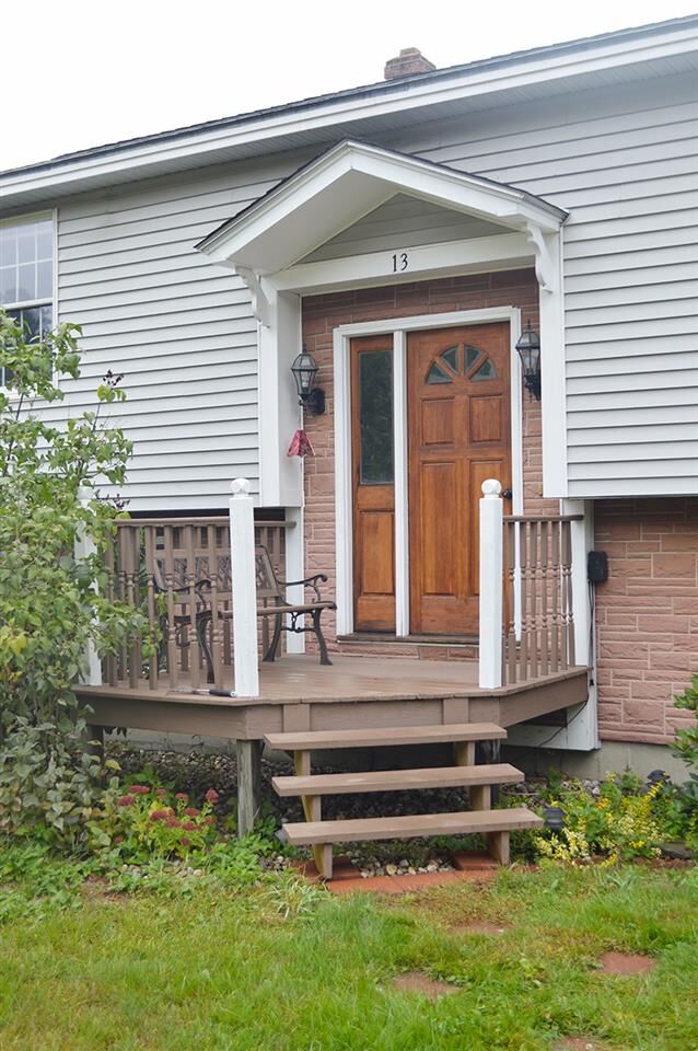 Property Photo:  13 Roberts Lane  NH 03470 