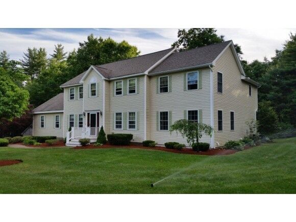 Property Photo:  3 Bayberry Lane  NH 03052 