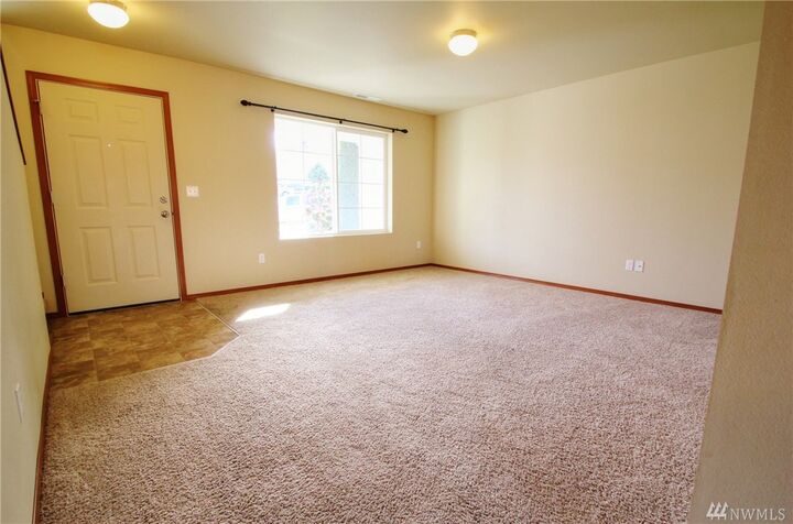 Property Photo: 439 Tahoma St WA 98274