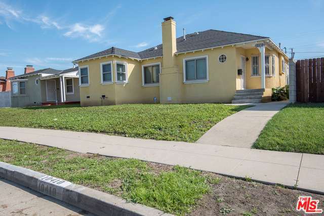 Property Photo:  10410 S Manhattan Pl  CA 90047 