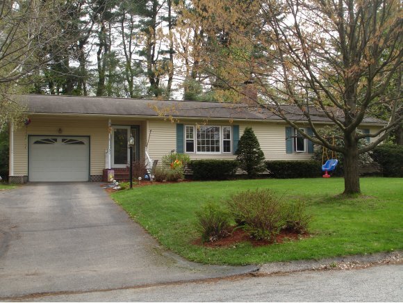 Property Photo:  51 Pinecrest Dr  VT 05495 