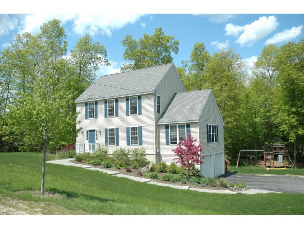 Property Photo: 14 Kimball Way NH 03857