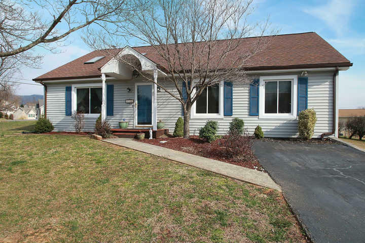 Property Photo:  3704 Cundiff Dr  VA 24012 