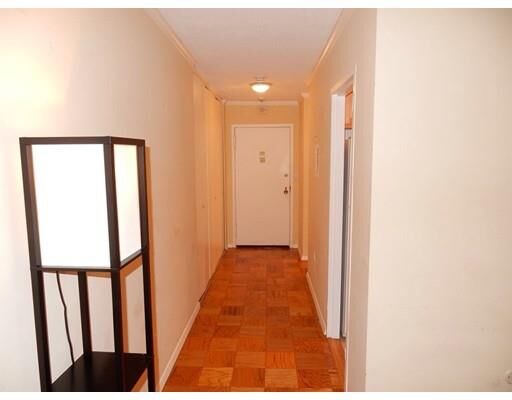 Property Photo: 9 Hawthorne 2G MA 02114