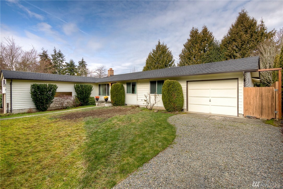 Property Photo:  8050 NE 124th St  WA 98034 