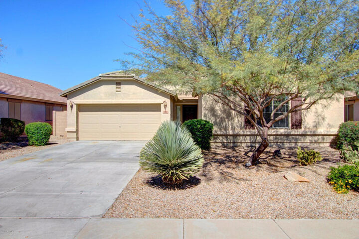 776 W Desert Valley Drive  San Tan Valley AZ 85143 photo