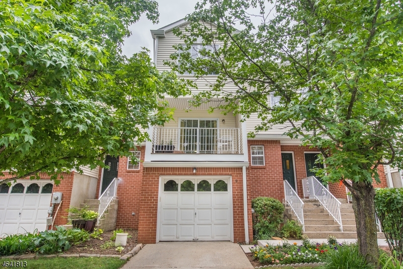Property Photo: 9 Garfield Way NJ 08540