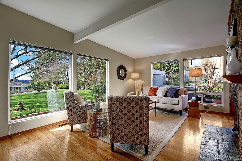 Property Photo: 4208 120th Ave SE WA 98006