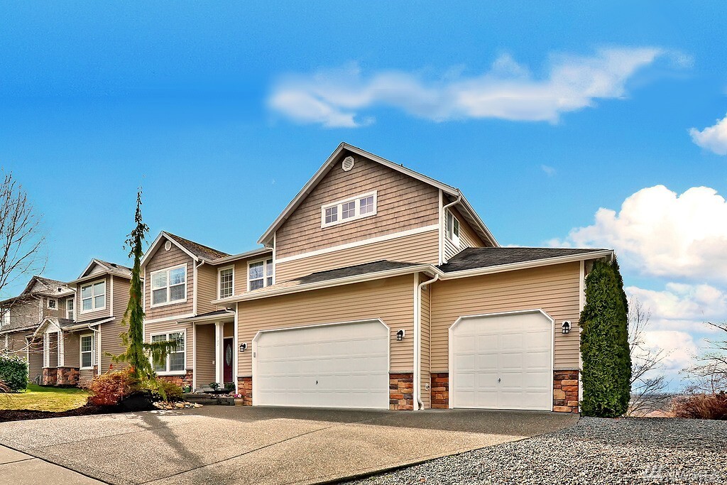 Property Photo: 702 79th Dr NE WA 98258